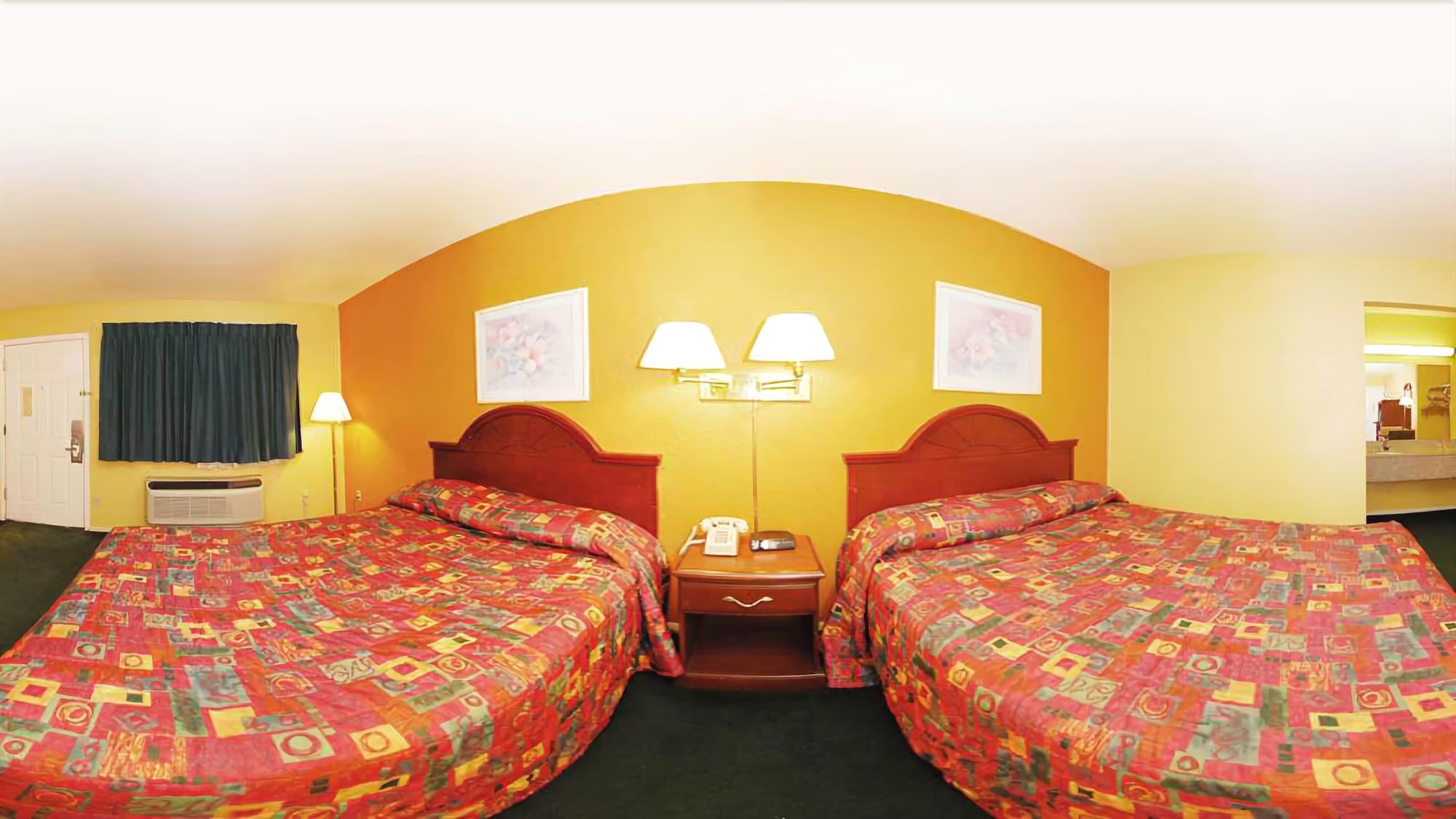 Travelodge By Wyndham Kingman Exterior photo